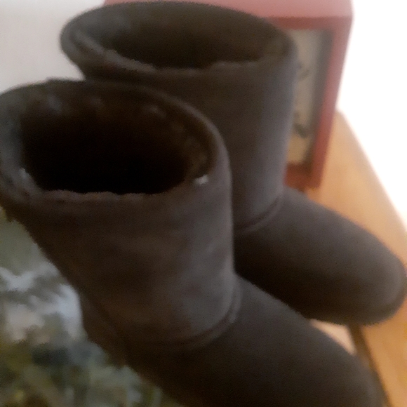 Boots - Picture 5 of 6